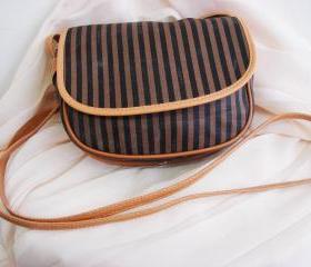 Vintage fendi cross body purse